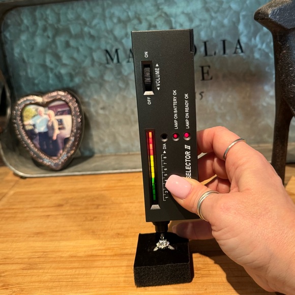 #303 Over 1 ctw Moissanite flower halo ring - Picture 5 of 6